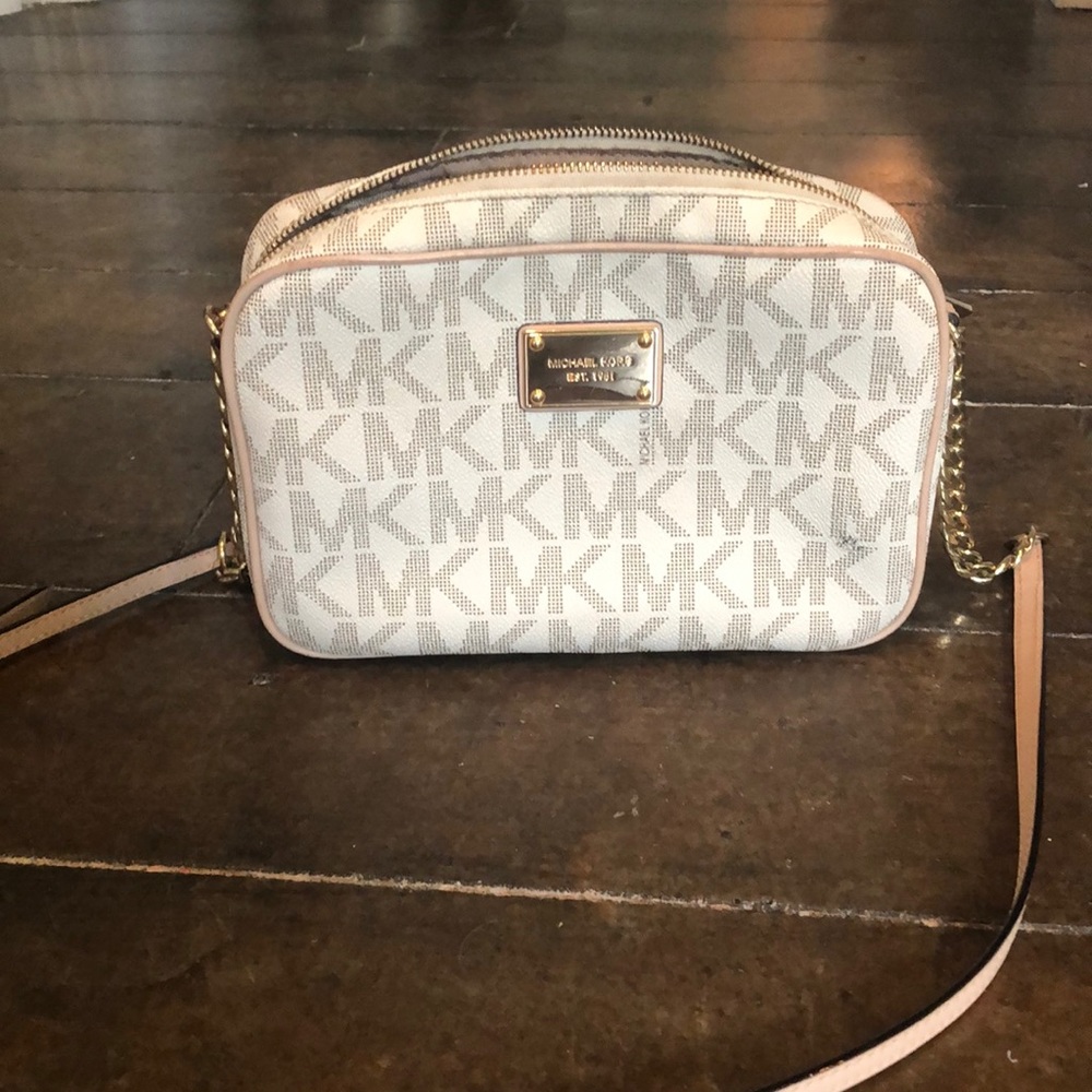 Michael Kors Jet Set Cross Body Bag